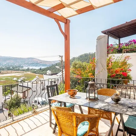 Impressive House Near Paradise Bay In Bodrum גולטורקבוקו